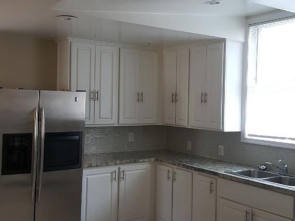 3rd image of 5507 Narcissus Ave
