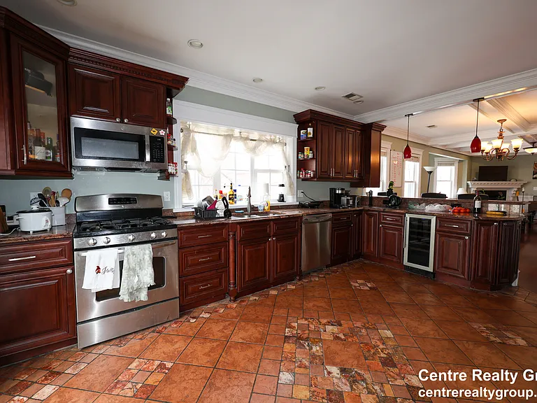 127 Nonantum St #2 — Photo 5