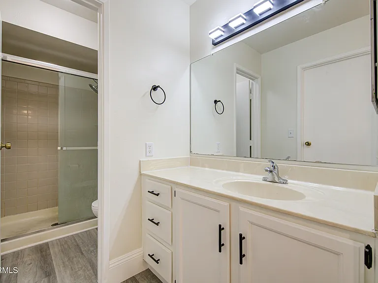 2019 W Lemon Tree Pl — Photo 31