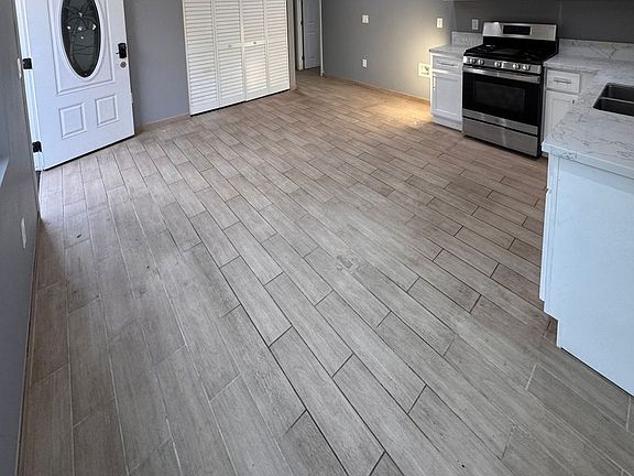 5th image of 14523 Ontario Dr