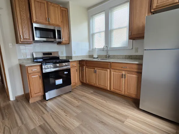 209 Columbus Place image 8 of 14