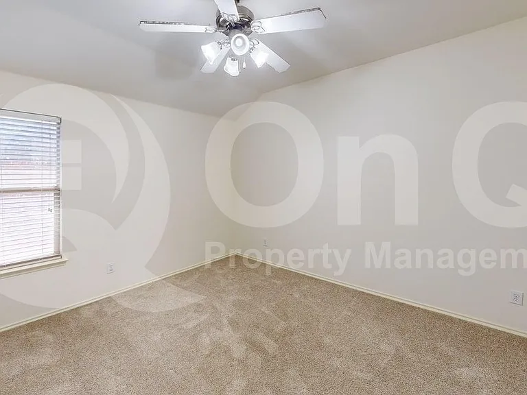 501 Lipizzan Ln — Photo 19