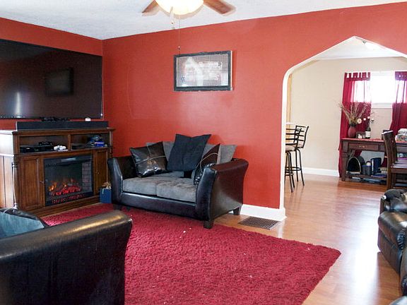 4th image of 106 Lind Ave