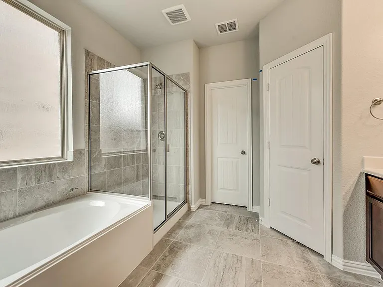 16700 Lincoln Park Ln — Photo 20