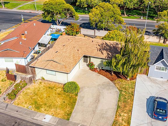 5th image of 467 Alta Avenue