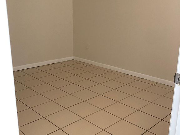 4th image of 424 SW 12th Ave APT 303