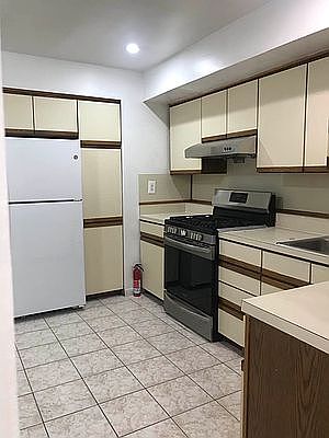 1st image of 923 E 103rd St APT 2