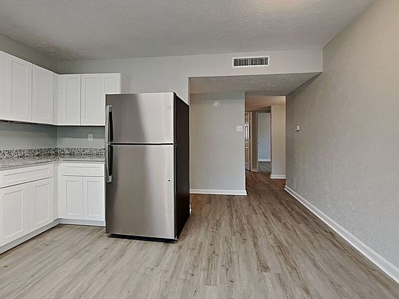 3rd image of 5048 S Colony Blvd