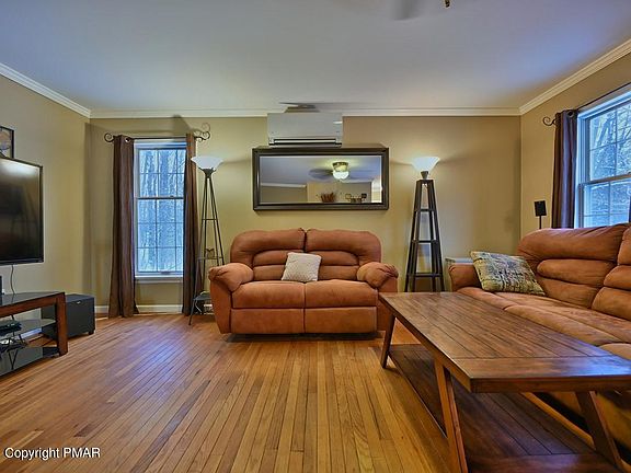 4th image of 515 Hearthstone Cir