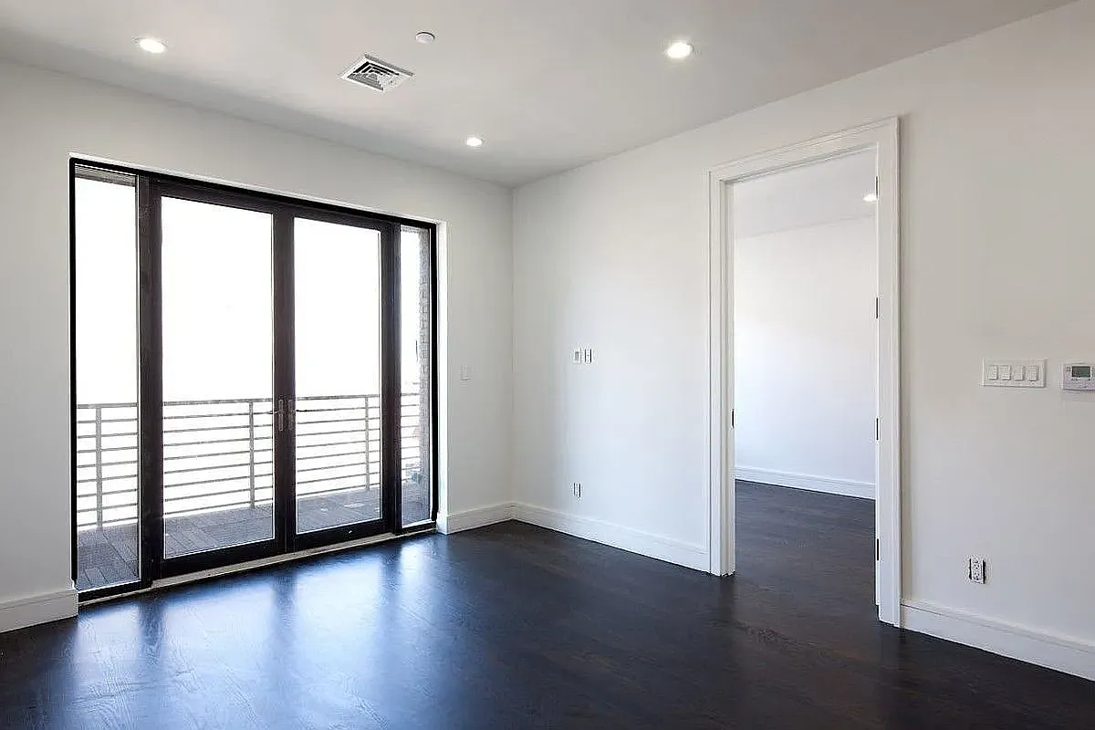 147 Rogers Ave — Photo 1