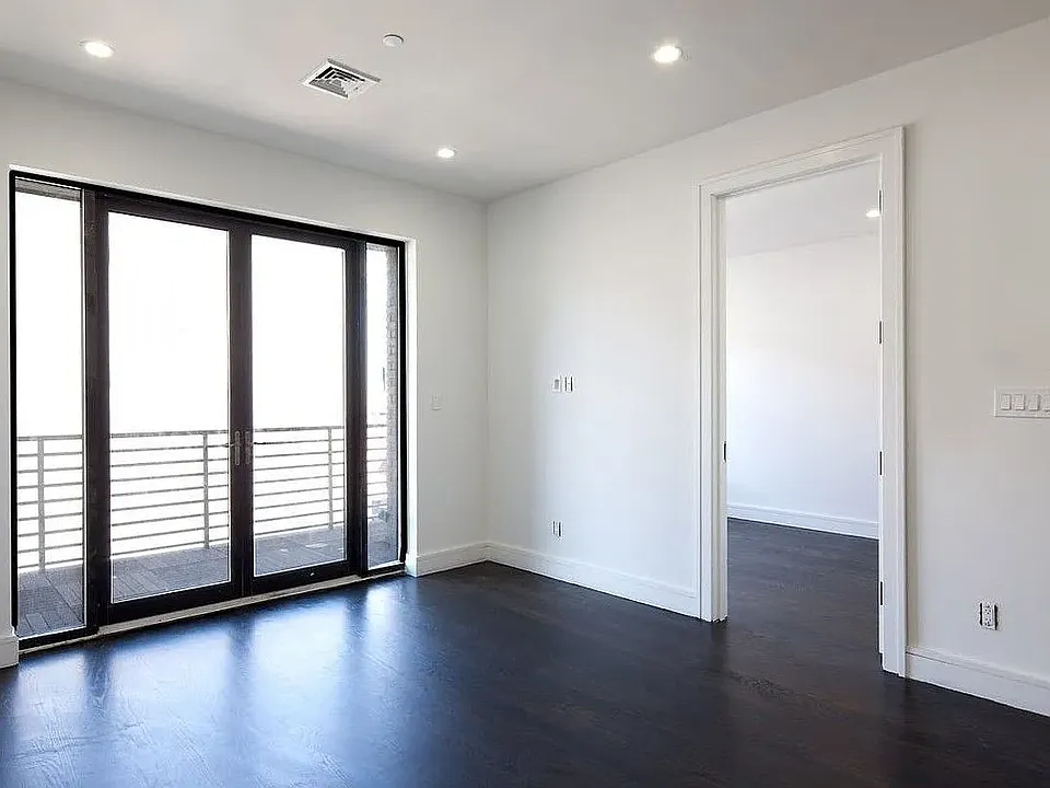 147 Rogers Ave #4B