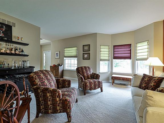 5th image of 2114 Ross Estates Dr