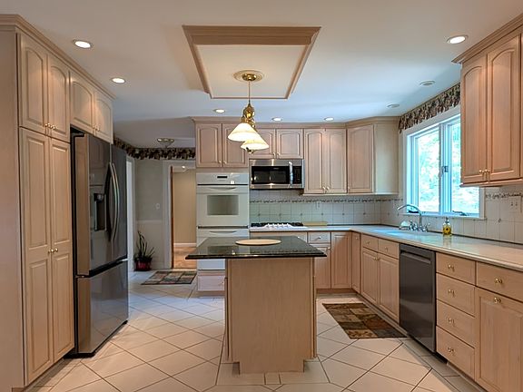 5th image of 144 Preston Rd