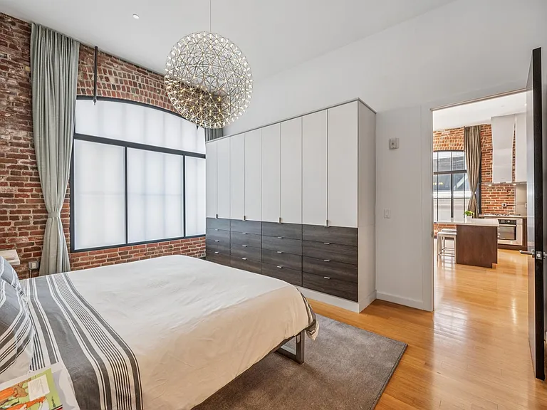 16 Jessie St #405 — Photo 22