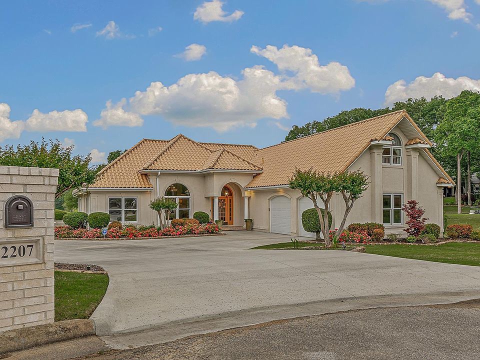1st image of 2207 Doral Cv