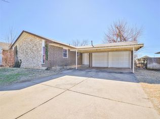 904 Willow Brook Dr, Midwest City, OK 73110