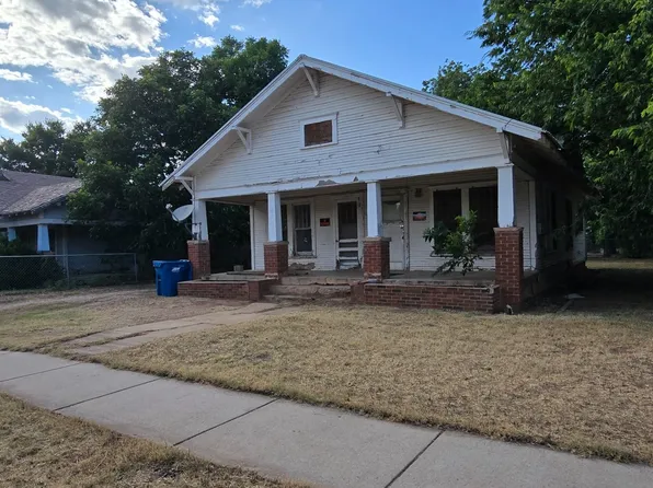 506 W Dale St, Winters, TX 79567