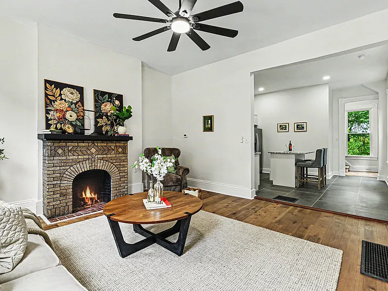 818 Crescent Ave — Photo 3
