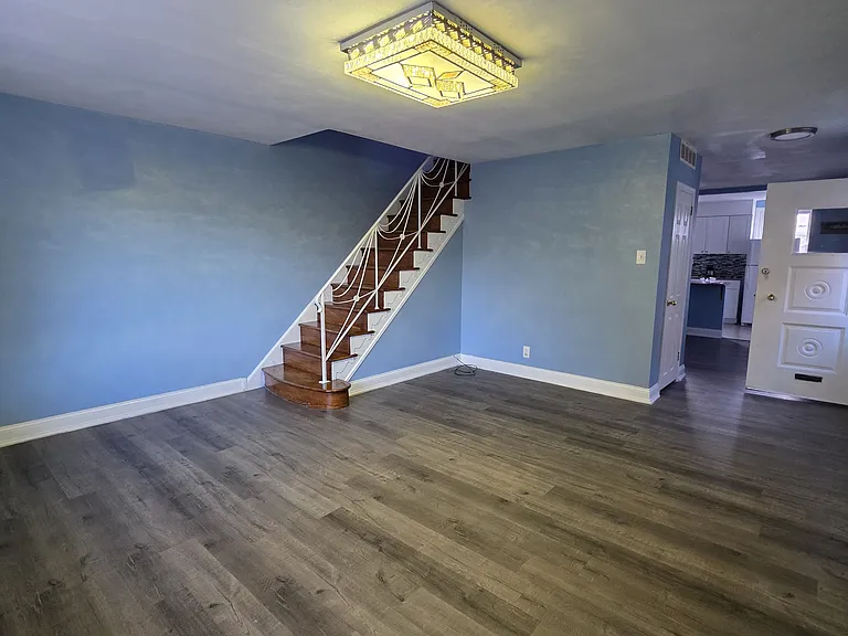 9058 Convent Ave — Photo 3