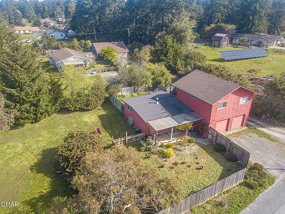 4th image of 17950 Georges Ln