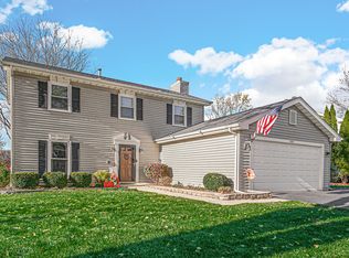 1035 Fox Run Ln, Algonquin, IL