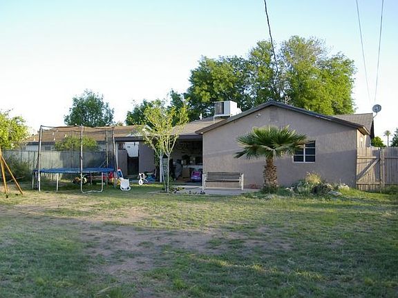 5th image of 727 E 1st Ave