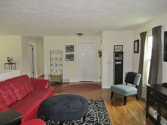 2nd image of 510 Tudor Dr