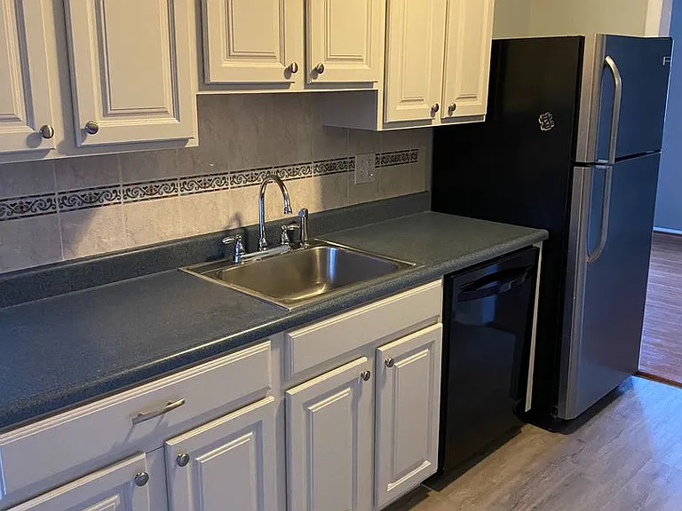464 Worthington Rd — Photo 7