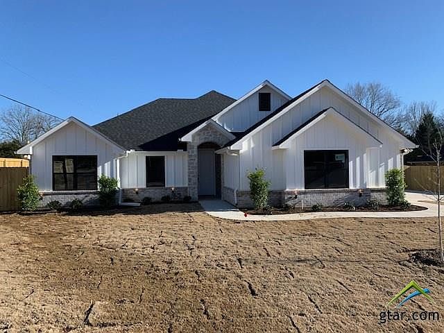 1st image of 17115 Ironwood Dr