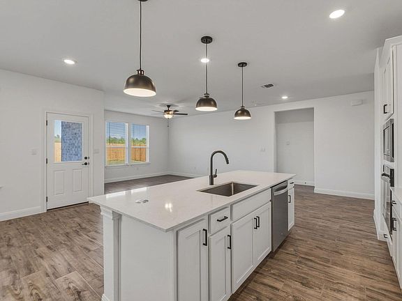 7th image of this home