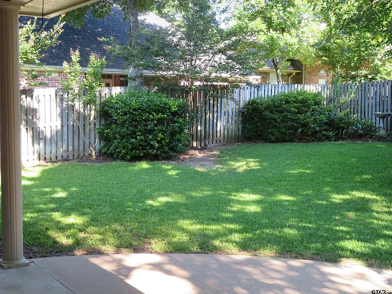 2908 Plymouth Cir — Photo 18