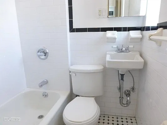 Rented by Corcoran | media 15