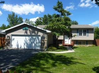 2900 30th St, Zion, IL 60099