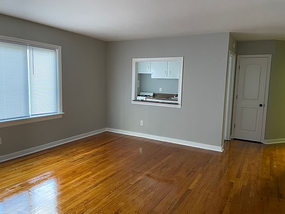 2nd image of 4904 Chamberlayne Ave APT B1