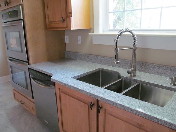5th image of 4101 NE Washington Pike