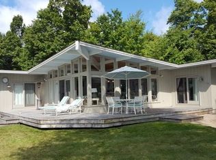 1 Treasure Island Rd, Roscommon, MI 48653