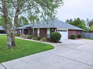 2752 Wallace Lake Rd, Pace, FL 32571