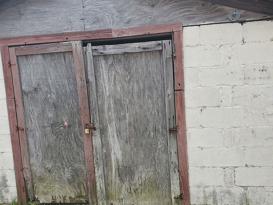 2nd image of 164 6th St