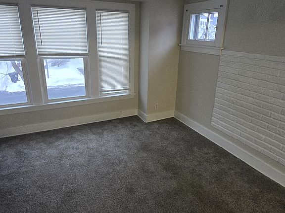 4th image of 115 Shepard Ave Floor 2