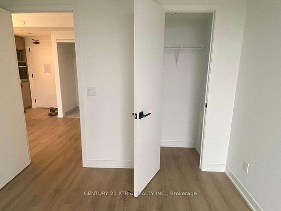 4th image of 319 Jarvis St #911