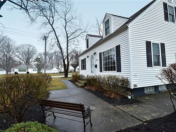 4th image of 29825 Grand Blvd