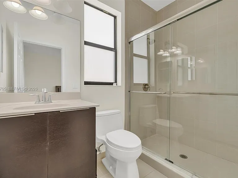 10204 NW 86th St — Photo 48