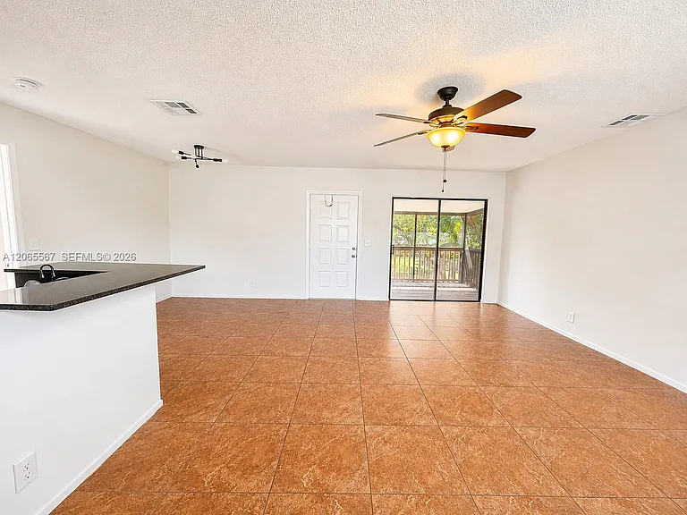 28 Crossings Cir #E — Photo 6