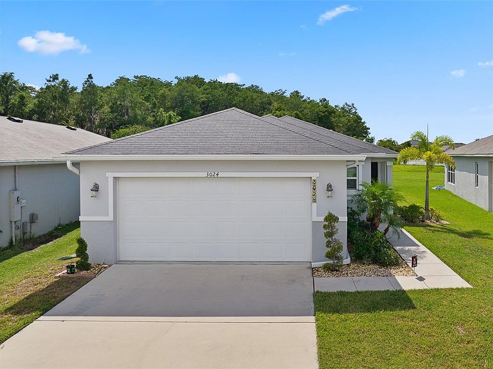 1st image of 3024 Lakes Crest Ave