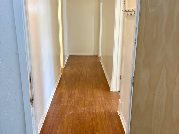 17 E Howard St #5, Colfax, IA 50054