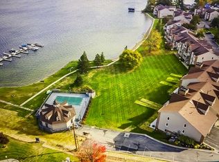 3354 Adams Shore Dr, Waterford, MI 48329