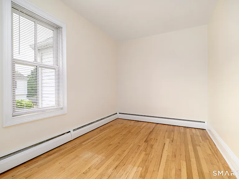 18 Elm Tree Pl #2 — Photo 11