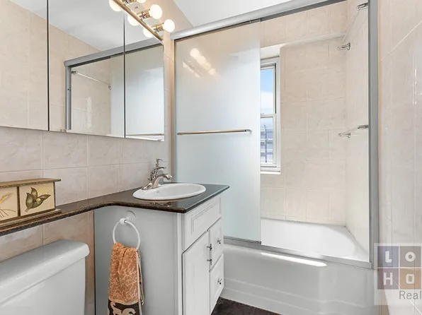 477 Fdr Drive image 8 of 18