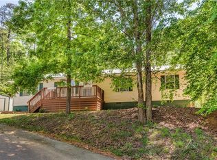 104 Lusk Rd, Walhalla, SC 29691