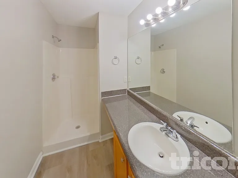 4430 Reserve Hill Xing — Photo 9